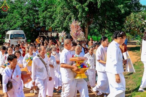 ภาพ No.172387:พิธีทอดกฐิน ณ สำนักสงฆ์บ้านผาเอียง ต.ห้วยต้อน อ.เมืองชัยภูมิ จ.ชัยภูมิ ในโครงการกฐินสามัคคีทั่วไทย 30,000 วัด บูชาธรรม 80 ปี หลวงพ่อธัมมชโย โดยคณะศิษยานุศิษย์วัดพระธรรมกาย วันที่ 28 ตุลาคม พ.ศ. 2567