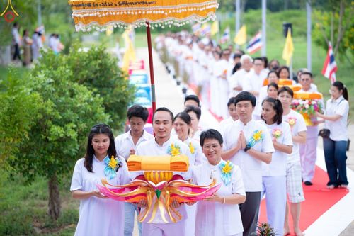 ภาพ No.93463:พิธีทอดกฐินสามัคคี เพื่อสร้างหมู่บ้านปฏิบัติธรรม   ณ ศูนย์ปฏิบัติธรรมท่าม่วง ต.ทุ่งทอง อ.ท่าม่วง จ.กาญจนบุรี  วันเสาร์ที่ 11 พฤศจิกายน พ.ศ. 2566