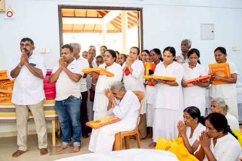 ภาพ No.266604:วันที่ 25 ตุลาคม พ.ศ. 2568 พิธีทอดกฐินสมทบ วัดกัลยาณมิตรต่างประเทศ  บูชาธรรม 81 ปี หลวงพ่อธัมมชโย ณ วัดธรรมวัฒนา รามายา  เมืองมาตะเล ประเทศศรีลังกา 