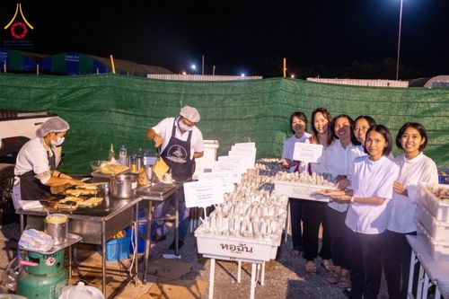 ภาพ No.118678:พิธีถวายภัตตาหารเป็นสังฆทาน แด่คณะพระธรรมยาตรา วันที่ 25 มกราคม พ.ศ. 2567 ณ อนุสรณ์สถานบางนางแท่น จ.นครปฐม