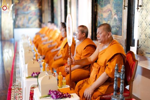 ภาพ No.124022:ผู้รักษาการแทนเจ้าอาวาสวัดมหาจุฬาลงกรณราชูทิศ เมตตาแต่งตั้งให้   “พระมหารณภพ โชติลาโภ” เจ้าอาวาสวัดพระธรรมกายลอนดอน ประเทศอังกฤษ ดำรงตำแหน่งฐานานุกรม ที่ “พระครูวินัยธร” ณ พระอุโบสถกลางน้ำ วัดมหาจุฬาลงกรณราชูทิศ