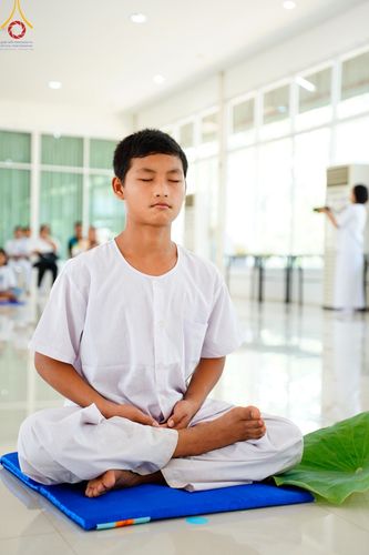 ภาพ No.134800:พิธีตัดปอยผม พิธีขอขมารับผ้าไตร พิธีบรรพชา และพิธีถวายบาตร ในโครงการบรรพชาสามเณร ฟื้นฟูพระพุทธศาสนาทั่วไทย  ณ ศูนย์ปฏิบัติธรรมและศูนย์อบรมเยาวชนเพชรบุรี ต.ท่าแลง อ.ท่ายาง จ.เพชรบุรี