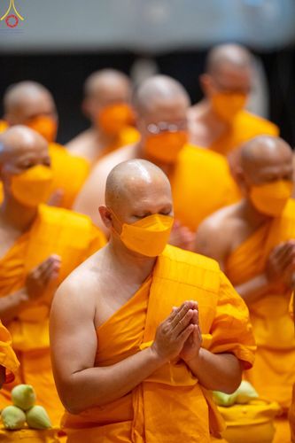 ภาพ No.82799:พิธีอุปสมบทหมู่ ในโครงการพระพี่เลี้ยงเข้าพรรษา, ธรรมทายาทอุดมศึกษารุ่นที่ 50 (ภาคฤดูฝน) และธรรมทายาทพุทธศาสตร์สากล รุ่นที่ 7 (ภาคฤดูฝน) วันอาทิตย์ที่ 18 มิถุนายน พ.ศ. 2566 ณ วัดพระธรรมกาย จ.ปทุมธานี