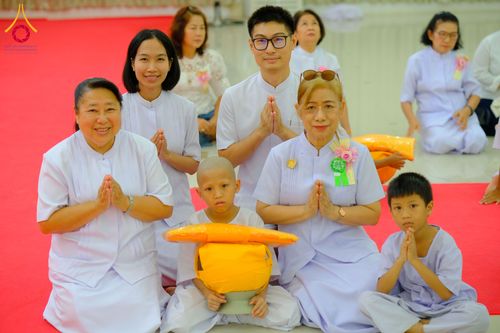 ภาพ No.319887:วันเสาร์ที่ 4 เมษายน พ.ศ.2569 พิธีตัดปอยผมและปลงผม พิธีขอขมาผู้ปกครองและมอบผ้าไตร พิธีบรรพชาและถวายบาตร ณ ศูนย์ปฏิบัติธรรมและศูนย์อบรมเยาวชนเพชรบุรี  ต.ท่าแลง อ.ท่ายาง จ.เพชรบุรี