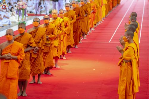 ภาพ No.85313:พิธีมุทิตาสักการะพระภิกษุ ผู้สอบได้เปรียญธรรม ๙ ประโยคระดับโลก, พิธีมอบโล่เกียรติยศและทุนการศึกษา สำนักเรียนบาลีดีเด่นทั่วประเทศ ในวันสมาธิโลก อาทิตย์ที่ 6 สิงหาคม พ.ศ. 2566 ณ สภาธรรมกายสากล วัดพระธรรมกาย