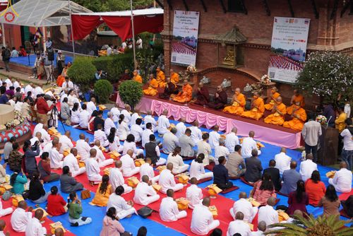 ภาพ No.77629:พิธีตัดปอยผมและปลงผมนาคธรรมทายาท ในโครงการบรรพชาสามเณรหมู่ ประเทศเนปาล วันที่ 11 มีนาคม พ.ศ.2566