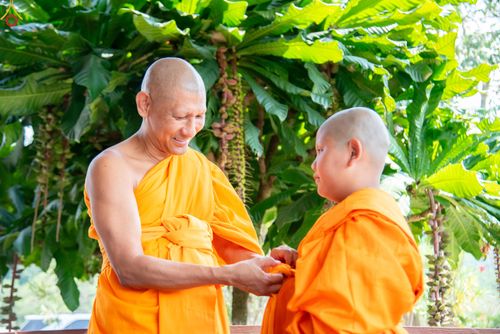 ภาพ No.320191:วันเสาร์ที่ 4 เมษายน 2569 พิธีตัดปอยผม ขอขมาผู้ปกครอง  มอบบาตร-ผ้าไตร และพิธีบรรพชาสามเณร 87 รูป  ณ ศูนย์ปฏิบัติธรรมระยอง(บ้านช่องลม)  ต.บางบุตร อ.บ้านค่าย จ.ระยอง