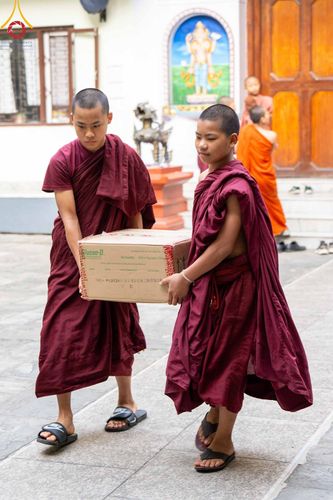 ภาพ No.348018:วันที่ 8 กันยายน พ.ศ.2569 พระธรรมฑูตไทย สายอินเดีย เนปาล พร้อมด้วยคณะสงฆ์เนปาล  วัดไทยลุมพินี วัดพระธรรม และมูลนิธิธรรมกาย ร่วมช่วยเหลือผู้ประสบภัยน้ำท่วมประเทศเนปาล