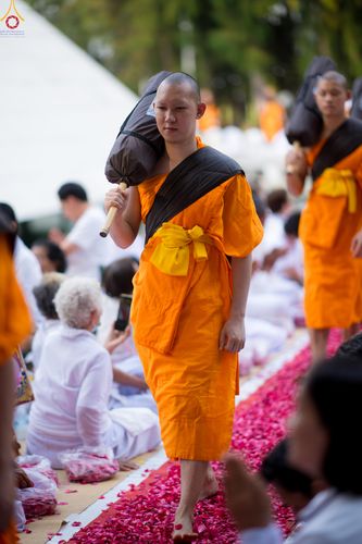 ภาพ No.287508:วันที่ 3 มกราคม พ.ศ. 2569 พิธีต้อนรับพระธรรมยาตรา ในโครงการธรรมยาตรา กตัญญูบูชา มหาปูชนียาจารย์ พระมงคลเทพมุนี(สด จนฺทสโร) พระผู้ปราบมาร อนุสรณ์สถาน 7 แห่ง ปีที่ 14 ณ อนุสรณ์สถานมหาวิหารพระมงคลเทพมุนี (โลตัสแลนด์) อ.สองพี่น้อง จ.สุพรรณบุรี