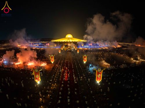 ภาพ No.312368:วันอังคารที่ 3 มีนาคม พ.ศ.2569 พิธีเวียนประทักษิณและจุดมาฆประทีป (ภาพชุดที่ 2) ณ ลานธรรมพระมหาธรรมกายเจดีย์ วัดพระธรรมกาย