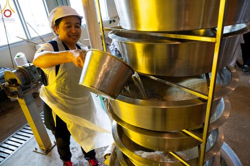 ภาพ No.60713:V.38 ทุ่มพลังเพื่อพ่อครบ 80 ปี ภาพการเตรียมงานของหน่วยงานต่างๆ เพื่อพิธีฉลองอายุวัฒนมงคล 80 ปี หลวงพ่อธัมมชโย และรับถวายมหาสังฆทาน 10,000 กว่าวัดทั่วประเทศ ในวันคุ้มครองโลก วันจันทร์ที่ 22 เมษายน พ.ศ. 2567