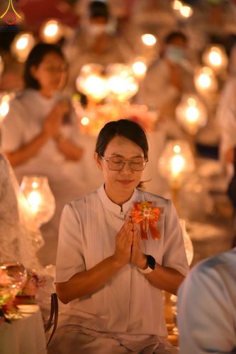 ภาพ No.118375:พิธีจุดประทีปถวายเป็นพุทธบูชา และบูชาธรรมมหาปูชนียาจารย์ พระมงคลเทพมุนี(สด จนฺทสโร) วันที่ 24 มกราคม พ.ศ. 2567 ณ อนุสรณ์สถานบางปลา อ.บางเลน จ.นครปฐม