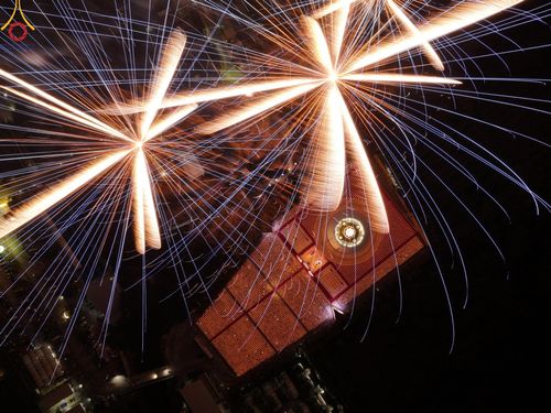 ภาพ No.192827:พิธีจุดประทีปถวายเป็นพุทธบูชา และบูชาธรรมมหาปูชนียาจารย์ ณ อนุสรณ์สถานคลองบางนางแท่น อ.สามพราน จ.นครปฐม ในโครงการธรรมยาตรา กตัญญูบูชา มหาปูชนียาจารย์ พระมงคลเทพมุนี(สด จนฺทสโร) พระผู้ปราบมาร อนุสรณ์สถาน 7 แห่ง ปีที่ 13 วันที่ 10 มกราคม พ.ศ. 2568