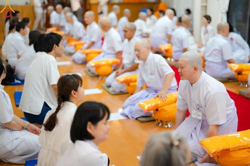 ภาพ No.147618:พิธีตัดปอยผม ขอขมา มอบบาตร ผ้าไตร โครงการปฐมอุปสมบท สมโภชอุโบสถ บูชาธรรม 80 ปี หลวงพ่อธัมมชโย ณ วัดพระธรรมกายโทชิหงิ ประเทศญี่ปุ่น วันพฤหัสบดีที่ 8 สิงหาคม พ.ศ. 2567