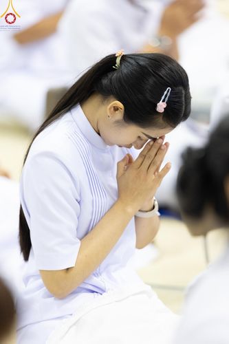 ภาพ No.139256:พิธีตักบาตร , พิธีบูชาข้าวพระ ณ ห้องแก้วสารพัด 1 สภาธรรมกายสากล วัดพระธรรมกาย วันอาทิตย์ต้นเดือนที่ 2 มิถุนายน พ.ศ. 2567