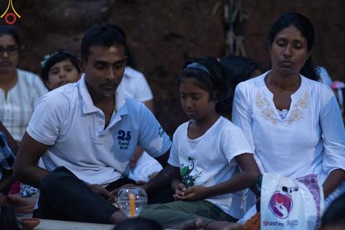 ภาพ No.141238:PhotoStory มหาศรัทธา ธรรมยาตราศรีลังกา EP.6 พิธีจุดวิสาขประทีป 6 วัด ถวายเป็น พุทธบูชา  โครงการสยาม-ลังกา ธรรมยาตรา  ฉลองเทศกาลวิสาขบูชาแห่งชาติ ศรีลังกา  บูชาธรรม 80 ปี หลวงพ่อธัมมชโย วันที่ 16 พฤษภาคม พ.ศ. 2567