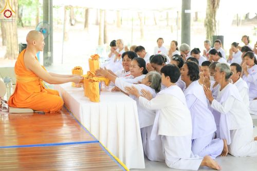 ภาพ No.158464:โครงการอบรมอุบาสก อุบาสิกาแก้ว  ตัวแทนทอดกฐิน 30,000 วัด ทั่วไทย บูชาธรรม 80 ปี หลวงพ่อธัมมชโย ระหว่างวันที่ 20-22 กันยายน พ.ศ. 2567 ณ จังหวัดบุรีรัมย์ รุ่นที่ 3