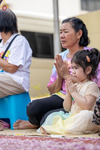 ภาพ No.120206:พิธีต้อนรับพระธรรมยาตรา ในโครงการธรรมยาตรา กตัญญูบูชา มหาปูชนียาจารย์ พระมงคลเทพมุนี(สด จนฺทสโร) พระผู้ปราบมาร อนุสรณ์สถาน 7 แห่ง ปีที่ 12 วันที่ 28 มกราคม พ.ศ. 2567 ณ วัดพระธรรมกาย จ.ปทุมธานี