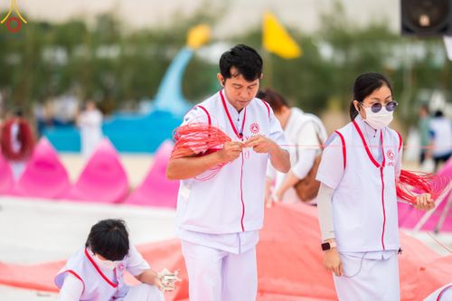 ภาพ No.119867:V.19 แกล้วกล้า การเตรียมงาน เก็บงาน การรับบุญของเจ้าหน้าที่หน่วยงานต่างๆ เพื่อโครงการธรรมยาตรา กตัญญูบูชามหาปูชนียาจารย์ พระมงคลเทพมุนี (สด จนฺทสโร) พระผู้ปราบมาร อนุสรณ์สถาน 7 แห่ง ปีที่ 12 ระหว่างวันที่ 2 - 31 มกราคม พ.ศ.2567