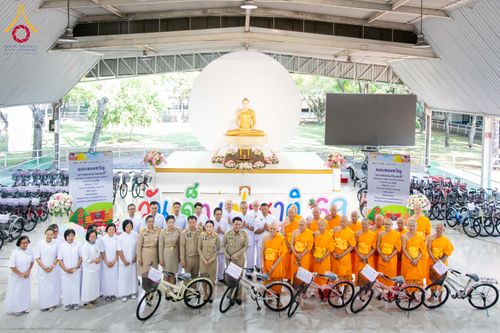 ภาพ No.290990:วันจันทร์ที่ 5 มกราคม พ.ศ. 2569  วัดพระธรรมกาย มูลนิธิธรรมกาย  จัดพิธีมอบของขวัญสนับสนุนการจัดกิจกรรมงานวันเด็กแห่งชาติ ประจำปี พ.ศ. 2569 ให้แก่องค์กรภาคีเครือข่ายกว่า 200 องค์กร ณ วัดพระธรรมกาย อ.คลองหลวง จ.ปทุมธานี