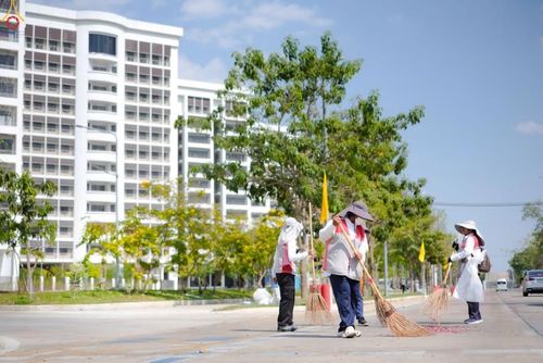 ภาพ No.306546:ภาพเบื้องหลังอาสาสมัครรวมใจ ชุดที่ 5 ในโครงการธรรมยาตรา กตัญญูบูชา มหาปูชนียาจารย์ พระมงคลเทพมุนี(สด จนฺทสโร) พระผู้ปราบมาร อนุสรณ์สถาน 7 แห่ง ปีที่ 14