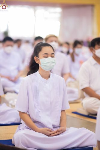 ภาพ No.65153:พิธีบูชาข้าวพระ และสาธุชนปฏิบัติธรรมร่วมกัน ในวันอาทิตย์ต้นเดือนที่ 4 ธันวาคม พ.ศ. 2565 ณ วัดพระธรรมกาย จ.ปทุมธานี