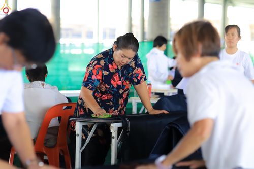 ภาพ No.322713:วันที่ 15-18 เมษายน พ.ศ.2569 การเเตรียมโต๊ะฉัน , เตรียมจุดพักค้าง , เรียงเก้าอี้ , เรียงกล่องไทยธรรม  เพื่องานถวายมหาสังฆทาน 40,000 กว่าวัดทั่วประเทศ วันคุ้มครองโลก 22 เมษายน พ.ศ.2569 วัดพระธรรมกาย