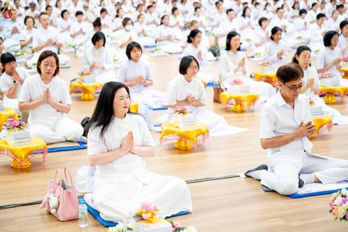 ภาพ No.329035:วันอาทิตย์ที่ 17 พฤษภาคม พ.ศ.2569 พิธีร่วมบุญการศึกษาพระภิกษุสามเณร (หนังสือบาลี นักธรรม ทางก้าวหน้า World-Pec) ณ ห้องแก้วสารพัดนึก 2 วัดพระธรรมกาย