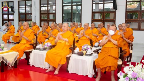 ภาพ No.315836:วันพฤหัสบดีที่ 26 มีนาคม พ.ศ. 2569 พิธีบำเพ็ญกุศล คุณพ่อณรงค์ จินตมากุล  สิริอายุ 99 ปี 11 เดือน โยมบิดา พระครูปลัดรัตนวีรวัฒน์ (รังสฤษดิ์ อิทฺธิจินตโก) ที่ปรึกษาเจ้าคณะจังหวัดปทุมธานี เจ้าอาวาสวัดพระธรรมกาย  ณ ห้องปลูกศรัทธา 2 วัดพระธรรมกาย ปทุมธานี