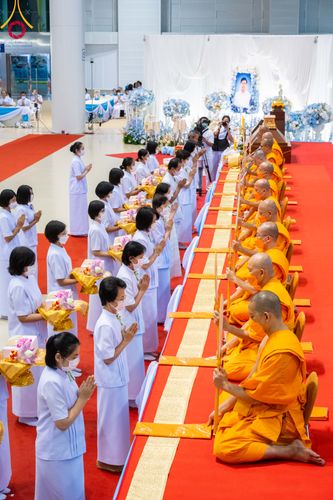 ภาพ No.90843:พิธีบำเพ็ญกุศลสวดพระอภิธรรม  อุบาสกถาวร พรหมถาวร (อุบาสกผู้ปั้นพระ) คืนที่ 4 วันอังคารที่ 17 ตุลาคม พ.ศ. 2566 ณ ห้องแก้วสารพัดนึก 1 สภาธรรมกายสากล วัดพระธรรมกาย จ.ปทุมธานี