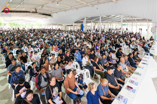 ภาพ No.336476:วันเสาร์ที่ 20 มิถุนายน 2569  โรงเรียน อบต.คลองสาม จัดโครงการ “โรงเรียนพ่อ–แม่”  เสริมพลังครอบครัวร่วมพัฒนาเด็กสู่การเป็นคนเก่งและดี  ผู้นำฟื้นฟูศีลธรรมโลก ณ วัดพระธรรมกาย