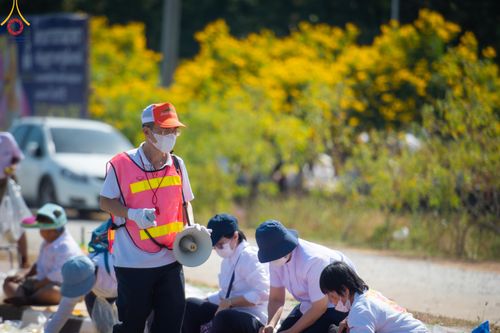 ภาพ No.105822:V.2 ทุ่มเท การเตรียมงาน เก็บงาน การรับบุญของเจ้าหน้าที่หน่วยงานต่างๆ เพื่อโครงการธรรมยาตรา กตัญญูบูชามหาปูชนียาจารย์ พระมงคลเทพมุนี (สด จนฺทสโร) พระผู้ปราบมาร อนุสรณ์สถาน 7 แห่ง ปีที่ 12 ระหว่างวันที่ 2 - 31 มกราคม พ.ศ.2567