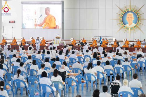 ภาพ No.326703:วันที่ 1 พฤษภาคม พ.ศ.2569 พิธีบุพเปตพลี ครั้งที่ 181 ร่วมอุทิศบุญแด่หมู่ญาติที่ล่วงลับไปแล้ว และสืบทอดอายุพระพุทธศาสนา ณ หอฉันคุณยายอาจารย์ฯ วัดพระธรรมกาย