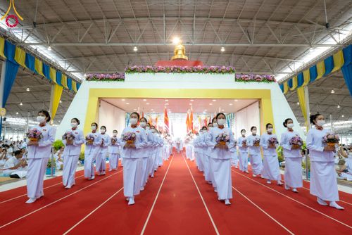 ภาพ No.92242:พิธีทอดกฐินธรรมชัยเพื่อสร้างอาคาร 115 ปี คุณยายอาจารย์มหารัตนอุบาสิกาจันทร์ ขนนกยูง อาทิตย์ต้นเดือนที่ 5 พฤศจิกายน พ.ศ. 2566 ณ วัดพระธรรมกาย จ.ปทุมธานี