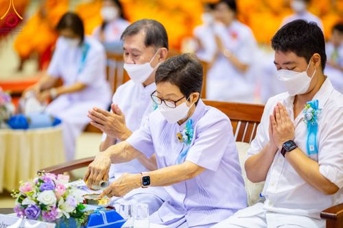 ภาพ No.90889:พิธีบำเพ็ญกุศลสวดพระอภิธรรม  อุบาสกถาวร พรหมถาวร (อุบาสกผู้ปั้นพระ) คืนที่ 5 วันพุธที่ 18 ตุลาคม พ.ศ. 2566 ณ ห้องแก้วสารพัดนึก 1 สภาธรรมกายสากล วัดพระธรรมกาย จ.ปทุมธานี