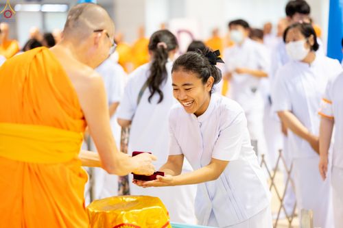 ภาพ No.311653:วันอาทิตย์ต้นเดือนที่ 1 มีนาคม พ.ศ.2569 สัมมนาพิเศษ พิธีมอบรูปหล่อโลหะหลวงปู่วัดปากน้ำ พระมงคลเทพมุนี พิธีมุทิตาสักการะในโอกาสพระครูปลัดรัตนวีรวัฒน์(รังสฤษดิ์ อิทธิจินฺตโก) เจ้าอาวาสวัดพระธรรมกาย  ดำรงตำแหน่งเป็น “ที่ปรึกษาเจ้าคณะจังหวัดปทุมธานี”  ณ ห้อง