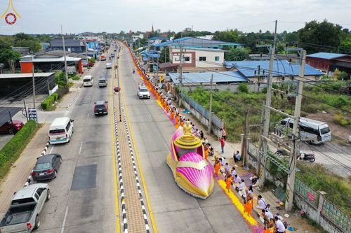 ภาพ No.68889:พิธีต้อนรับพระธรรมยาตรา ในโครงการธรรมยาตรากตัญญูบูชา มหาปูชนียาจารย์ พระมงคลเทพมุนี(สด จนฺทสโร) พระผู้ปราบมาร อนุสรณ์สถาน 7 แห่ง ปีที่ 11 วันที่ 3 มกราคม พ.ศ. 2566 ณ อนุสรณ์สถานมหาวิหารพระมงคลเทพมุนี จ.สุพรรณบุรี