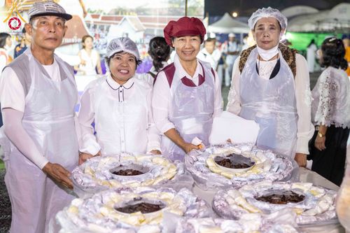 ภาพ No.296585:วันที่ 18 มกราคม พ.ศ. 2569 พิธีถวายภัตตาหารเป็นสังฆทาน แด่พระธรรมยาตรา ณ วัดโบสถ์บน ต.บางคูเวียง จ.นนทบุรี อนุสรณ์สถานลำดับที่ 4 สถานที่เกิดด้วยกายธรรม ในโครงการธรรมยาตรา กตัญญูบูชา มหาปูชนียาจารย์ พระมงคลเทพมุนี(สด จนฺทสโร) พระผู้ปราบมาร อนุสรณ์สถาน 7 แ