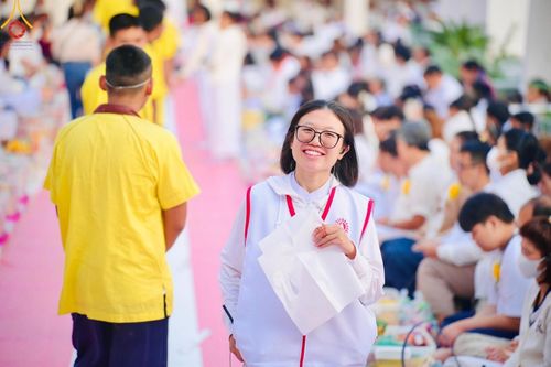 ภาพ No.205621:V.53 สารพัดV สารพัดดี ที่วัดโบสถ์บน ในโครงการธรรมยาตรา กตัญญูบูชา มหาปูชนียาจารย์ พระมงคลเทพมุนี(สด จนฺทสโร) พระผู้ปราบมาร อนุสรณ์สถาน 7 แห่ง ปีที่ 13 ระหว่างวันที่ 2-31 มกราคม พ.ศ. 2568