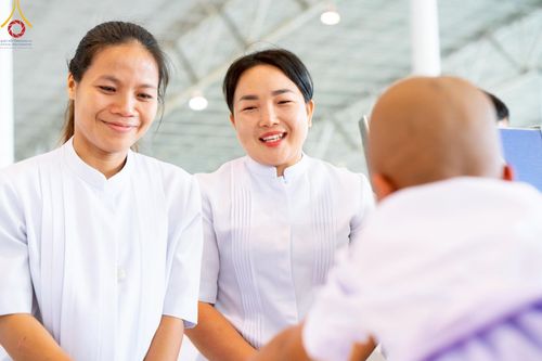 ภาพ No.215120:วันเสาร์ที่ 5 เมษายน พ.ศ. 2568 พิธีเวียนประทักษิณรอบพระมหาธรรมกายเจดีย์  พิธีวันทาเจดีย์ พิธีขอขมาและมอบผ้าไตร ในโครงการบรรพชาสามเณรฟื้นฟูพระพุทธศาสนาทั่วไทย , โครงการหน่อแก้วเปรียญธรรม รุ่นที่ 13 ,  โครงการสามเณรยุวธรรมทายาท รุ่นที่ 33 , โครงการสามเณรมั