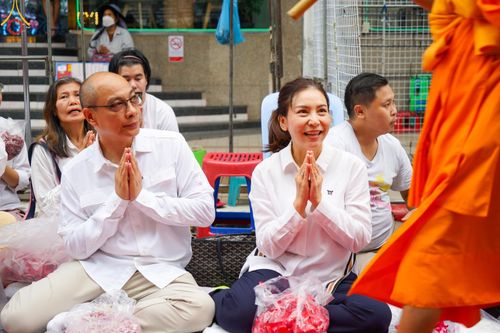 ภาพ No.128366:พิธีอัญเชิญพระบรมสารีริกธาตุ " ใจกลางเมืองนครหาดใหญ่ " เพื่อประดิษฐาน ณ มหารัตนเจดีย์สิริปทุมสวรรค์ (เจดีย์อริยพุทธะ 5 พระองค์) ศูนย์ปฏิบัติธรรมภาคใต้ อ.บางกล่ำ จ.สงขลา  วันที่ 9 มีนาคม พ.ศ.2567 (ชุดที่ 1)