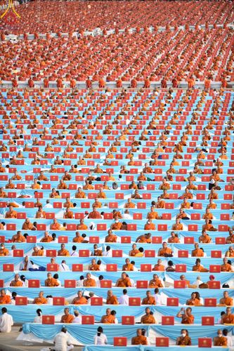 ภาพ No.221729:วันอังคารที่ 22 เมษายน พ.ศ. 2568 ภาพพิธีถวายมหาสังฆทานคณะสงฆ์ 40,000 กว่าวัดทั่วประเทศ เนื่องในวันคุ้มครองโลก ชุดที่ 2 (ปลื้มให้สมการรอคอย) ณ ลานธรรมพระมหาธรรมกายเจดีย์ วัดพระธรรมกาย