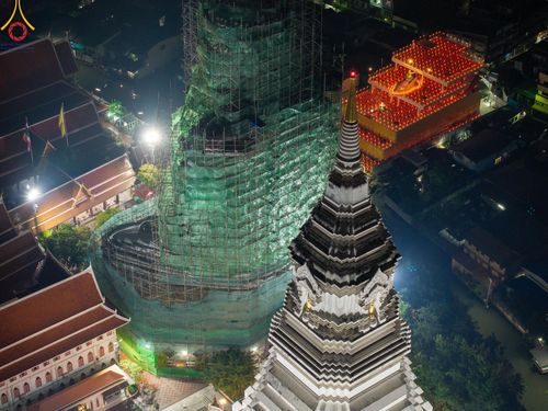 ภาพ No.201739:พิธีจุดประทีปถวายเป็นพุทธบูชา และบูชาธรรมมหาปูชนียาจารย์ ณ อาคารธรรมยาตรา กตัญญูบูชามหาปูชนียาจารย์ ตรงข้ามวัดปากน้ำภาษีเจริญ จ.กรุงเทพมหานคร ในโครงการธรรมยาตรา กตัญญูบูชา มหาปูชนียาจารย์ พระมงคลเทพมุนี(สด จนฺทสโร) พระผู้ปราบมาร อนุสรณ์สถาน 7 แห่ง