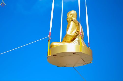 ภาพ No.248888:วันที่ 20 กันยายน พ.ศ. 2568 พิธีอัญเชิญรูปหล่อหลวงปู่วัดปากน้ำ ภาษีเจริญ จากวัดมงคลนิมิตร พระอารามหลวง เพื่อประดิษฐาน ณ วิหารพระมงคลเทพมุนี (สด จนฺทสโร)  ศูนย์ปฏิบัติธรรมภูเก็ต จ.ภูเก็ต