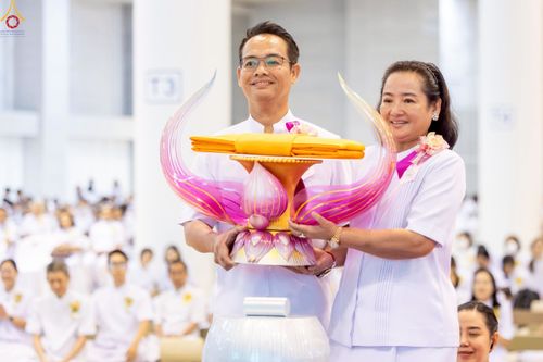 ภาพ No.240863:วันพุธที่ 27 สิงหาคม พ.ศ. 2568 พิธีทอดผ้าป่าเพื่อสร้างอาคาร  82 ปี หลวงพ่อธัมมชโย สมทบกฐินวัดพระธรรมกาย และกฐิน 30,000 วัดทั่วประเทศ ครั้งที่ 1