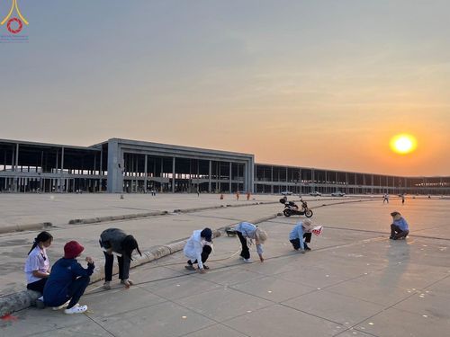 ภาพ No.208251:V.55 สารพัดV สารพัดดี ที่วัดพระธรรมกาย ในโครงการธรรมยาตรา กตัญญูบูชา มหาปูชนียาจารย์ พระมงคลเทพมุนี (สด จนฺทสโร) พระผู้ปราบมาร อนุสรณ์สถาน 7 แห่ง ปีที่ 13 ระหว่างวันที่ 2-31 มกราคม พ.ศ. 2568