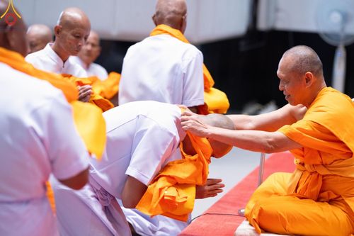 ภาพ No.156833:พิธีบรรพชาอุปสมบท ธรรมทายาท โครงการอุปสมบทหมู่บูชาธรรมครบรอบ 107 ปี วันครูผู้ค้นพบวิชชาธรรมกาย ณ โบสถ์พระไตรปิฏก วัดพระธรรมกาย วันเสาร์ที่ 14 กันยายน พ.ศ. 2567