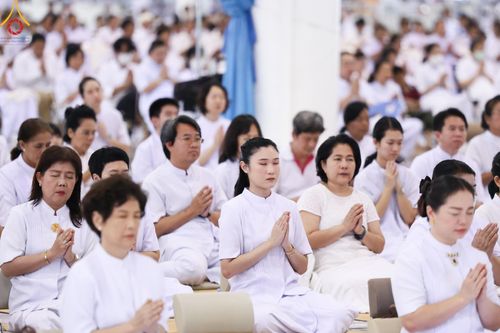 ภาพ No.151332:พิธีบูชาข้าวพระ ในวันอาทิตย์ต้นเดือน วันที่ 1 กันยายน พ.ศ. 2567 ณ สภาธรรมกายสากล วัดพระธรรมกาย