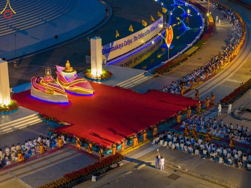 ภาพ No.120482:พิธีต้อนรับพระธรรมยาตรา ในโครงการธรรมยาตรา กตัญญูบูชา มหาปูชนียาจารย์ พระมงคลเทพมุนี(สด จนฺทสโร) พระผู้ปราบมาร อนุสรณ์สถาน 7 แห่ง ปีที่ 12 วันที่ 28 มกราคม พ.ศ. 2567 ณ วัดพระธรรมกาย จ.ปทุมธานี (ชุดที่ 2)