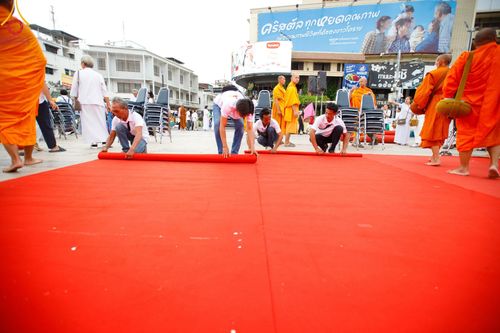 ภาพ No.126940:V.30 เต็มที่ เพื่อโคราช การเตรียมงาน ปฏิบัติงาน และเก็บงาน ของเจ้าหน้าที่หน่วยงานต่างๆ ทุกภาคส่วน เพื่อพิธีทำบุญเมืองนครราชสีมา ฉลอง 556 ปี ตักบาตรพระ 10,000 รูป ในวันเสาร์ที่ 2 มีนาคม พ.ศ.2567 ณ อนุสาวรีย์ท้าวสุรนารี จ.นครราชสีมา จัดโดย คณะสงฆ์จังหวัดนค